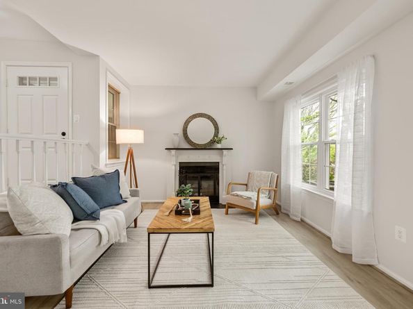 2811 S Woodrow Street B, Arlington VA 22206