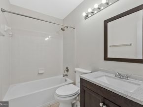 21491 Southern Magnolia Square, Sterling VA 20164