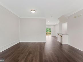 21491 Southern Magnolia Square, Sterling VA 20164