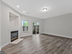 21491 Southern Magnolia Square, Sterling VA 20164