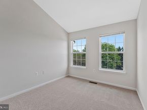 21491 Southern Magnolia Square, Sterling VA 20164