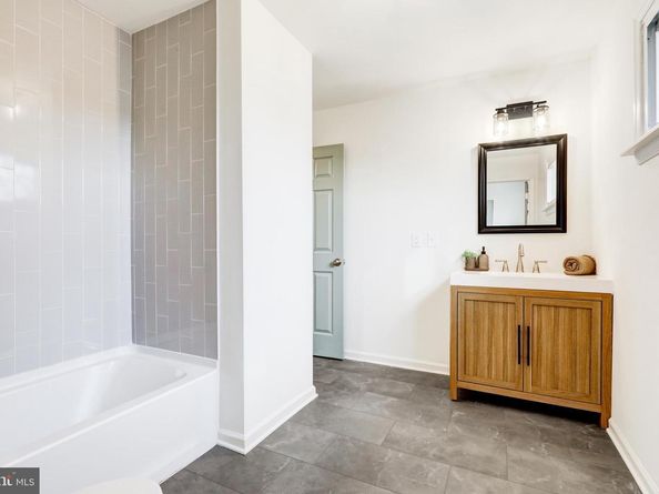 31 Nature Lane, Levittown PA 19054