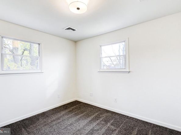 31 Nature Lane, Levittown PA 19054