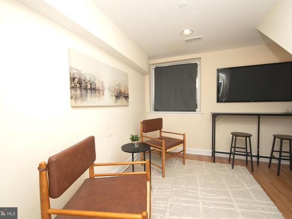 1030 N Leithgow Street, Philadelphia PA 19123