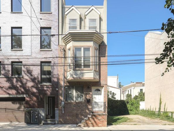 1030 N Leithgow Street, Philadelphia PA 19123
