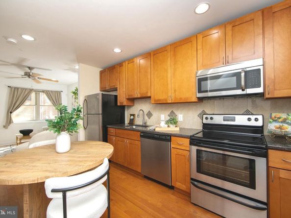 1030 N Leithgow Street, Philadelphia PA 19123