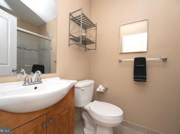 1030 N Leithgow Street, Philadelphia PA 19123