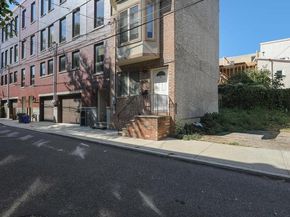 1030 N Leithgow Street, Philadelphia PA 19123