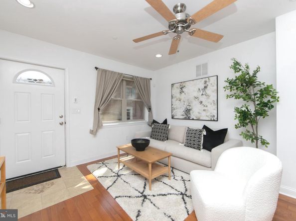 1030 N Leithgow Street, Philadelphia PA 19123