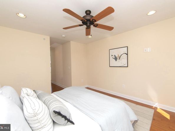 1030 N Leithgow Street, Philadelphia PA 19123