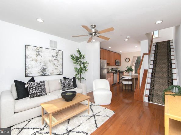 1030 N Leithgow Street, Philadelphia PA 19123