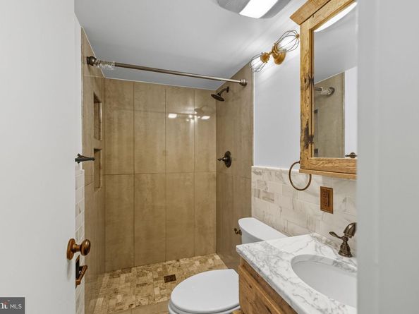 237 G Street SW 120, Washington DC 20024