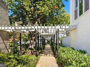 237 G Street SW 120, Washington DC 20024