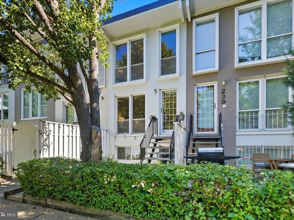 237 G Street SW 120, Washington DC 20024