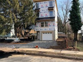 47 E College Avenue, Yardley PA 19067