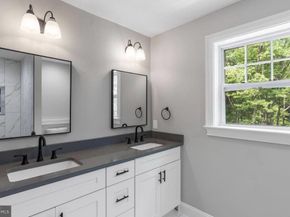 47 E College Avenue, Yardley PA 19067