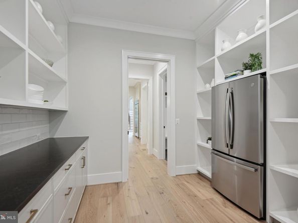 6523 Old Chesterbrook Road, Mclean VA 22101