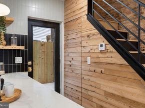 1613 N Lawrence Street, Philadelphia PA 19122