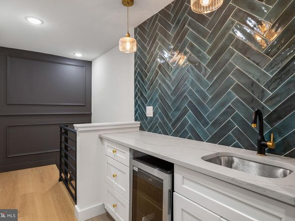 1613 N Lawrence Street, Philadelphia PA 19122