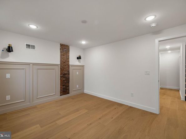 1613 N Lawrence Street, Philadelphia PA 19122