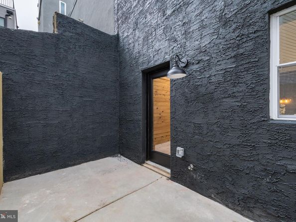 1613 N Lawrence Street, Philadelphia PA 19122