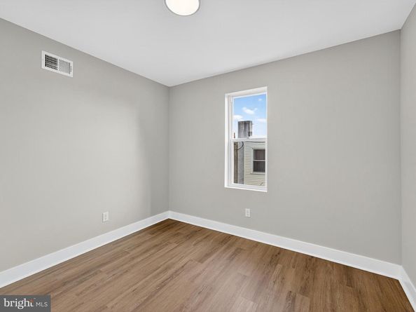 5736 Spruce Street, Philadelphia PA 19139