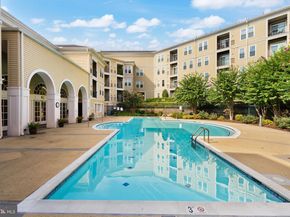 2465 Army Navy Drive 204, Arlington VA 22206