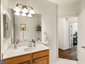 2465 Army Navy Drive 204, Arlington VA 22206