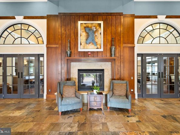 2465 Army Navy Drive 204, Arlington VA 22206