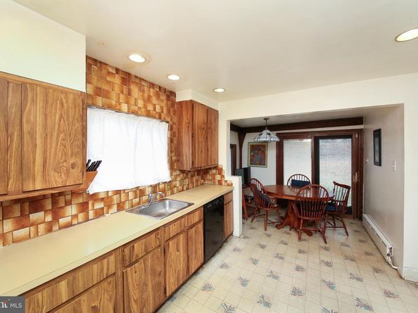 705 W 64TH Avenue, Philadelphia PA 19126