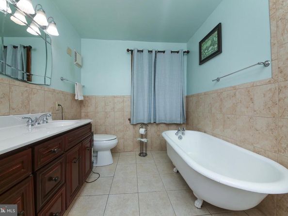 705 W 64TH Avenue, Philadelphia PA 19126