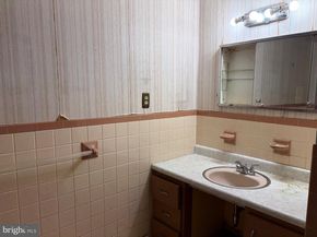 4816 Aubrey Avenue, Philadelphia PA 19114