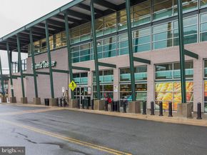 4141 N Henderson Road 107, Arlington VA 22203