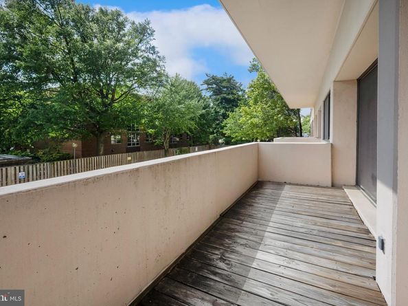 4141 N Henderson Road 107, Arlington VA 22203