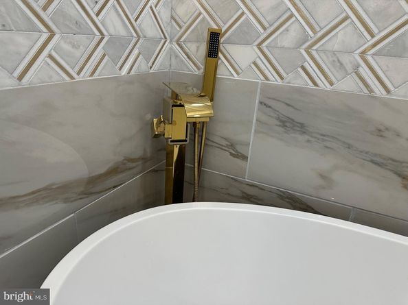 5400 Larchwood Avenue, Philadelphia PA 19143