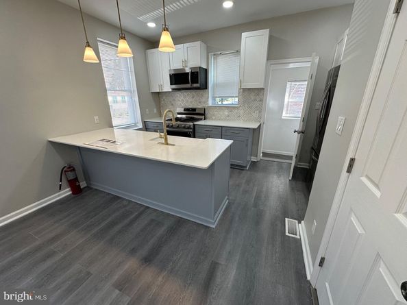 5400 Larchwood Avenue, Philadelphia PA 19143