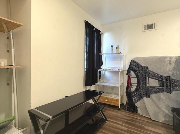 653 N 37TH Street, Philadelphia PA 19104