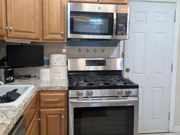 382 Upland Way, Drexel Hill PA 19026