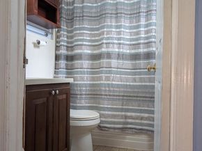 382 Upland Way, Drexel Hill PA 19026