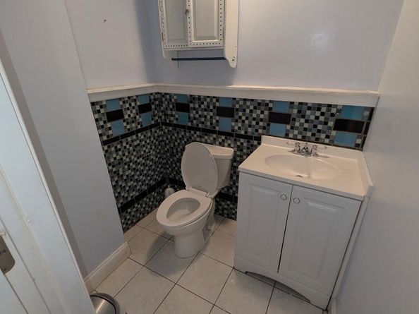 382 Upland Way, Drexel Hill PA 19026