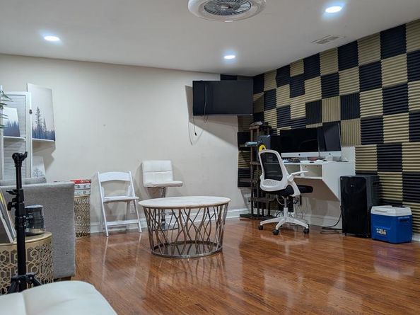 382 Upland Way, Drexel Hill PA 19026