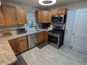 382 Upland Way, Drexel Hill PA 19026