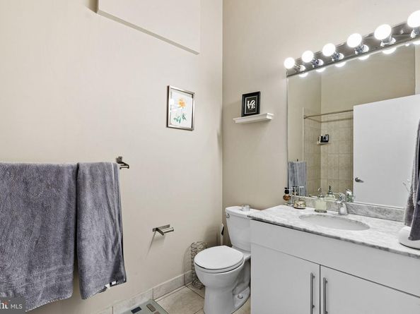 2200 Arch Street 0409, Philadelphia PA 19103