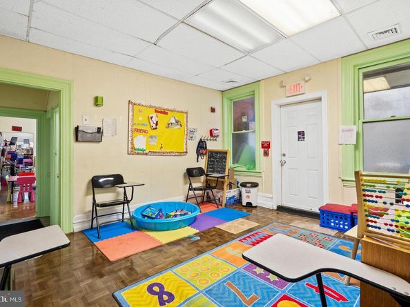 4830 Longshore Avenue, Philadelphia PA 19135