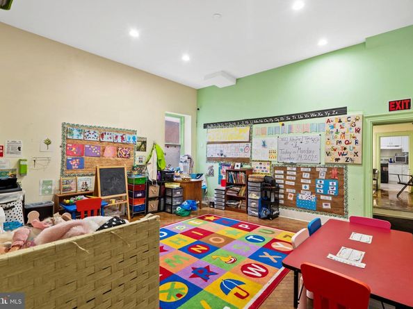 4830 Longshore Avenue, Philadelphia PA 19135