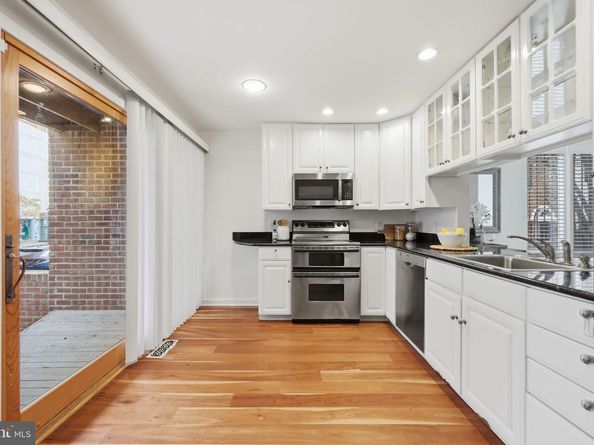 919 Latimer Street, Philadelphia PA 19107