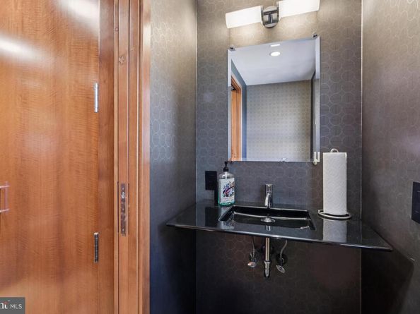 400 Highview Drive, Wayne PA 19087