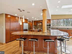 400 Highview Drive, Wayne PA 19087