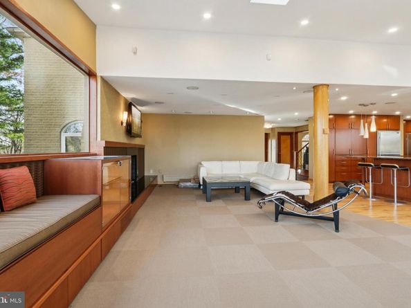 400 Highview Drive, Wayne PA 19087