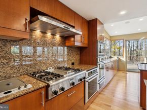 400 Highview Drive, Wayne PA 19087